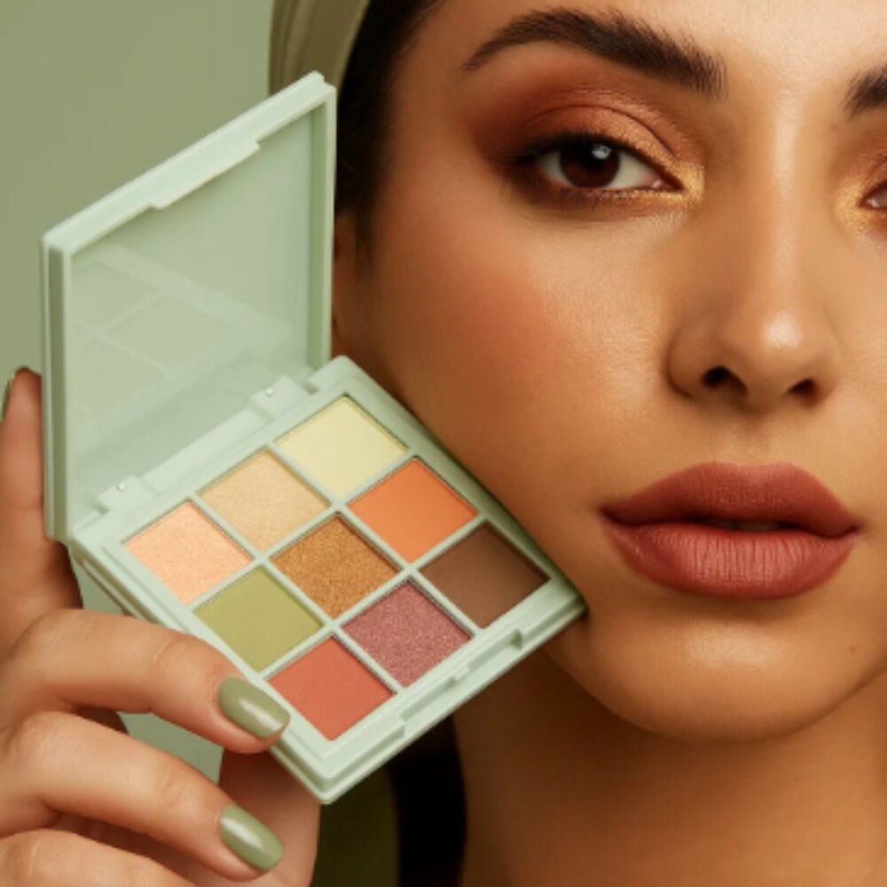 Brand New GLOWCORE Mystic Earth Eyeshadow Palette